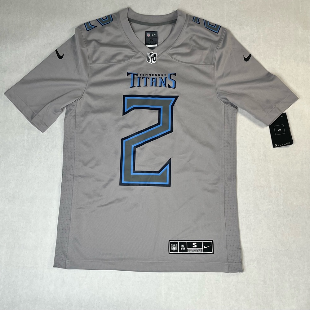 NFL Tennessee Titans Men's Gray Jersey with Blue Accents